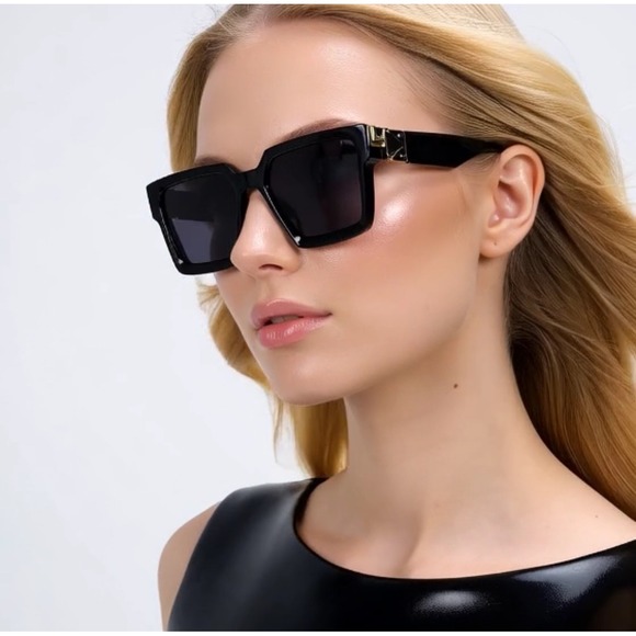 Square Sunglasses Black Frame Gold Accent Designer Style Fashion Shades Luxury - Picture 5 of 9